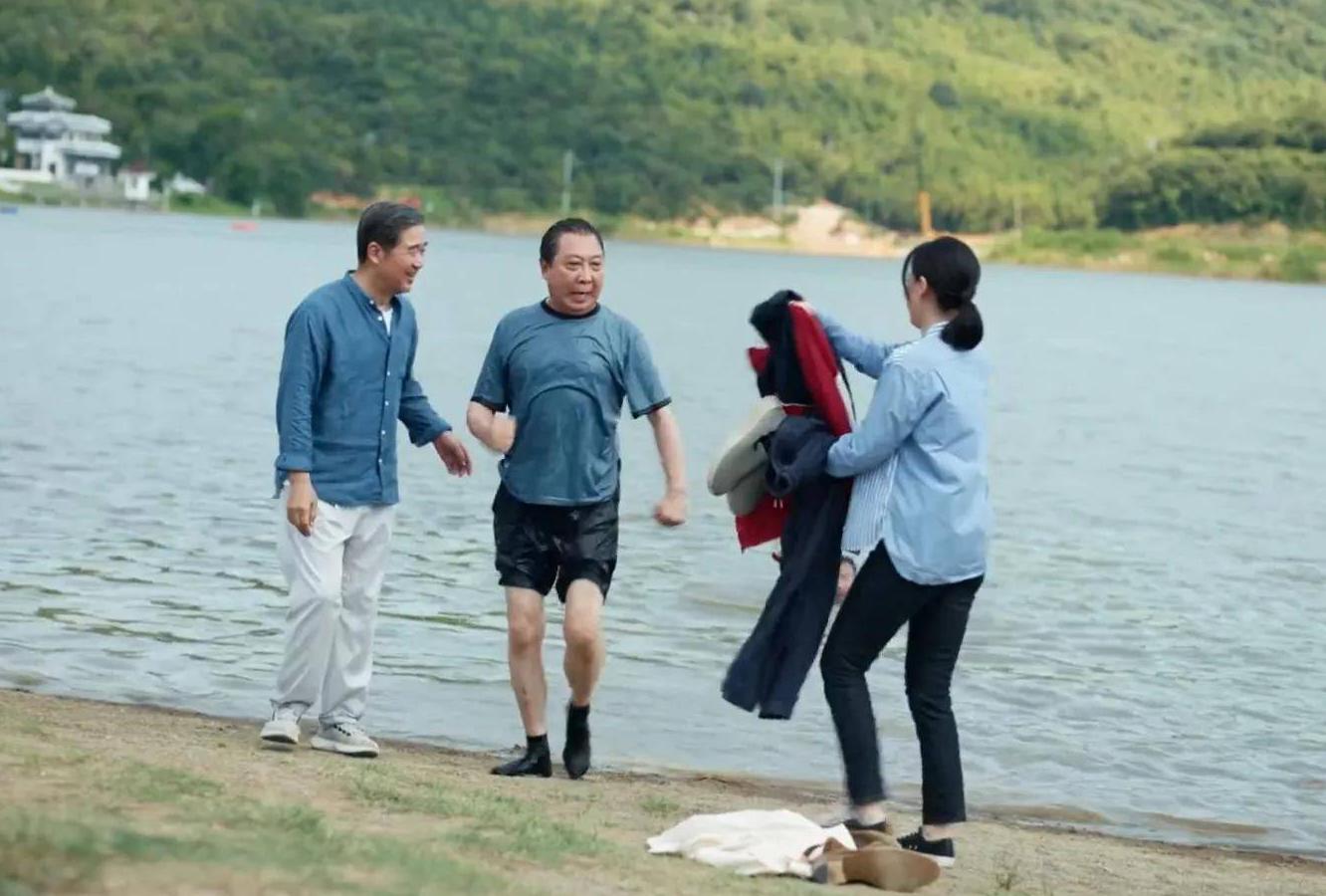 在国外如何用爱奇艺看电影教程